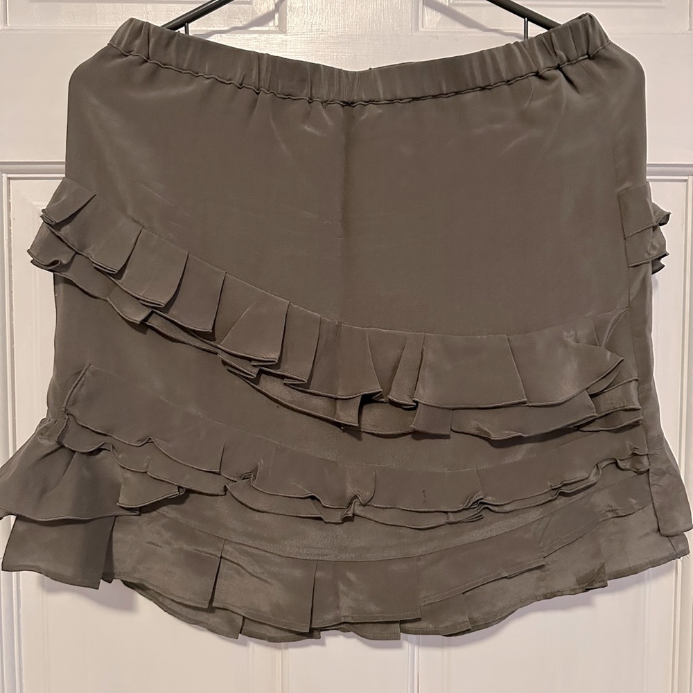 Banana Republic Elegant Ruffled Gray Skirt